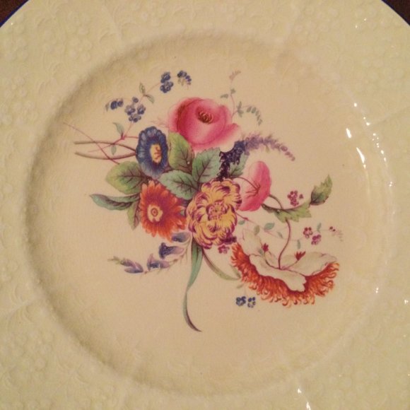 2 vintage Kingsware USA patent Coalport AD1750 England plates embossed flowers - Picture 4 of 13